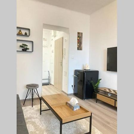 Byt Ve Vrsovicich K Pronajmuti - Cozy Apartment Vrsovice Prag Exterior foto
