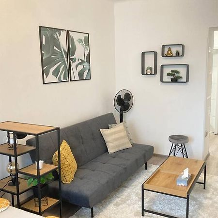 Byt Ve Vrsovicich K Pronajmuti - Cozy Apartment Vrsovice Prag Exterior foto